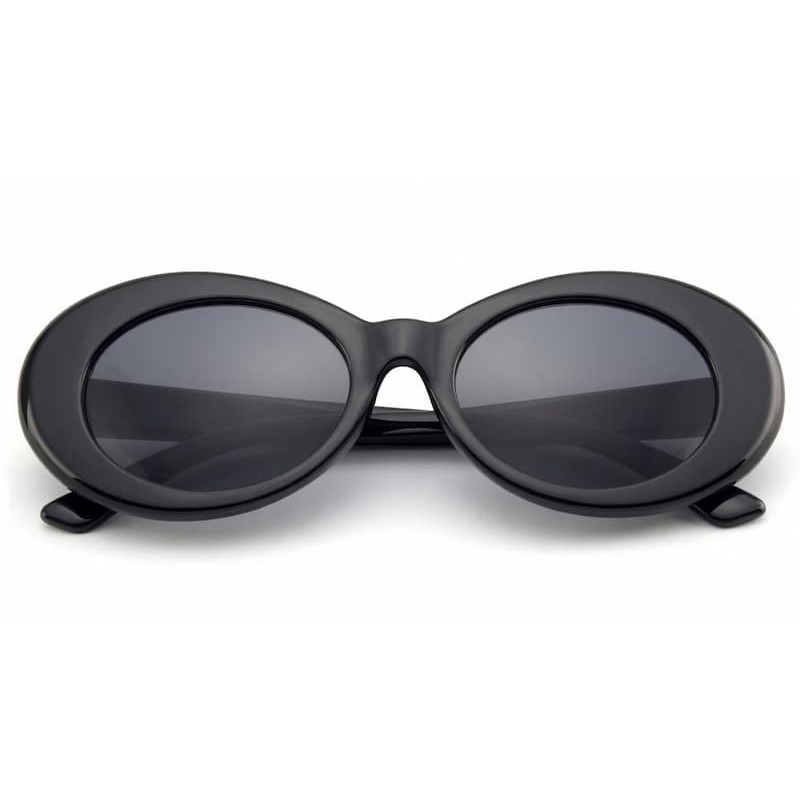 Gafas de sol negras de diseño ovalado retro tipo Nirvana con montura técnica resistente y protección UV.