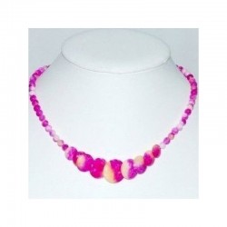 Collar artesanal para mujer fabricado con piedras naturales de jade en dos tonalidades contrastadas.