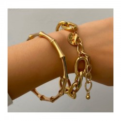 Conjunto de dos pulseras para mujer con diseño de cuentas y abalorios, estilo moderno y versátil.