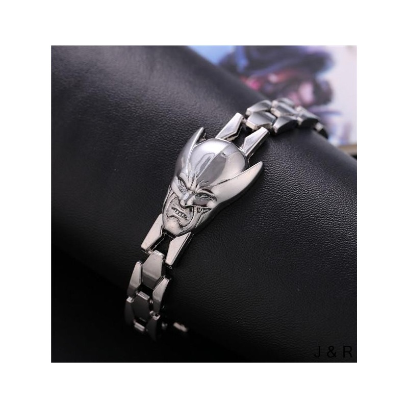 Brazalete de acero inoxidable para hombre con eslabones reforzados y cierre de presión de alta seguridad.