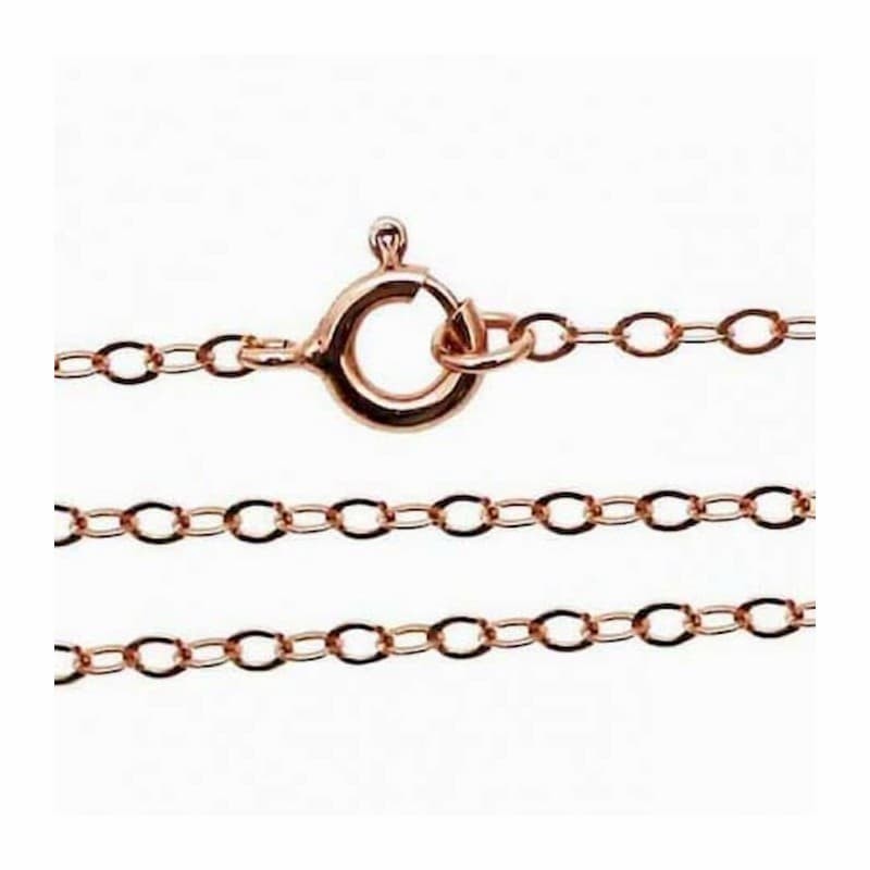 Cadena para mujer fabricada con acabado de oro rosa Gold Filled de 14 quilates, longitud de 60 cm y diseño inalterable.