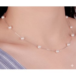 Gargantilla de acero chapado en plata adornada con perlas