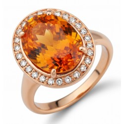 Anillo de acero inoxidable con una gran piedra