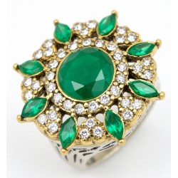 Anillo de acero inoxidable con una gran piedra