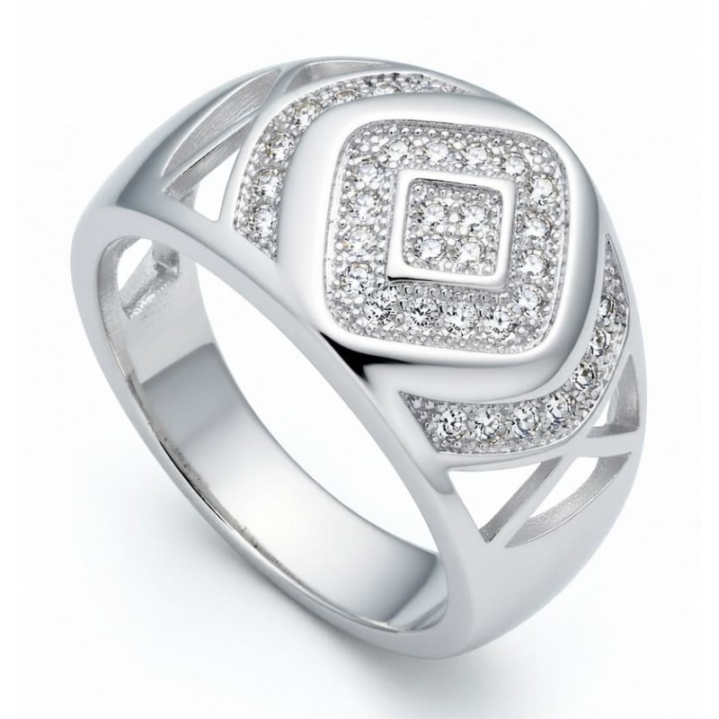 Anillo de acero con recubrimiento de plata