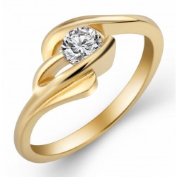 Anillo de mujer en acabado dorado