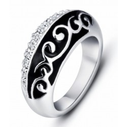 Anillo de acero inoxidable bañado en rodio