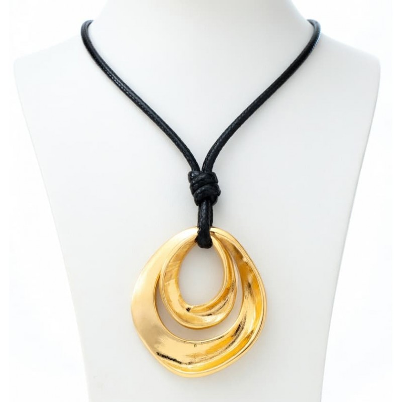 Collar artesanal con colgante de dos círculos