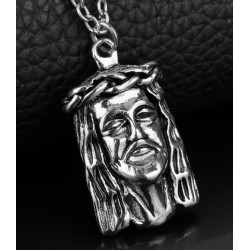 Cadena y colgante con el rostro de Jesús