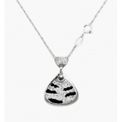 Collar de mujer fabricado en plata de ley 925 con colgante