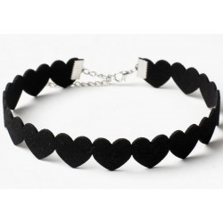 Gargantilla tipo choker de color negro en símil piel