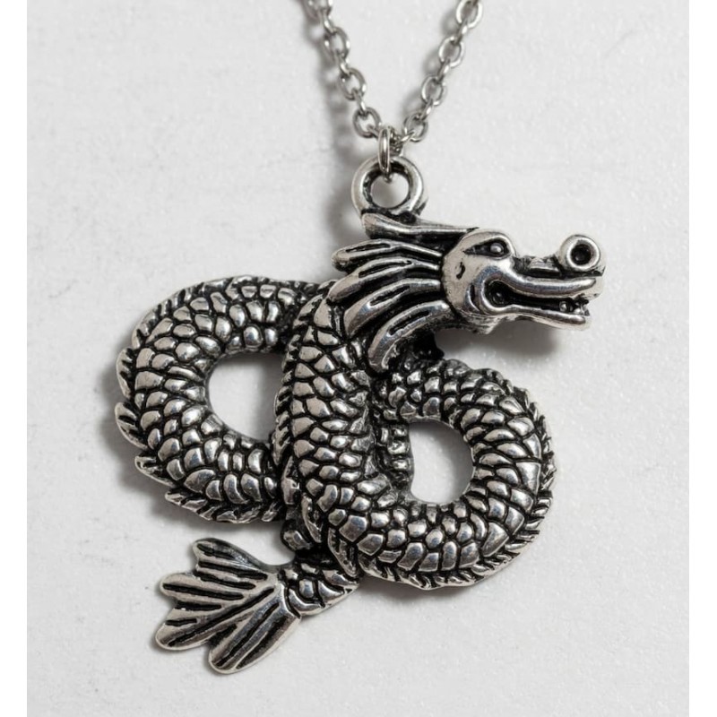 Collar de acero inoxidable con colgante de serpiente