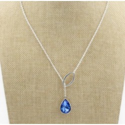 Collar de mujer con piedra...