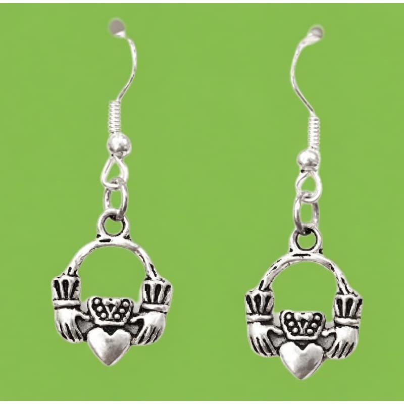 Pendientes mujer diseño Claddagh con corazones