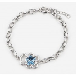 Pulsera para dama con diseño de oso bañada en oro blanco y cristal