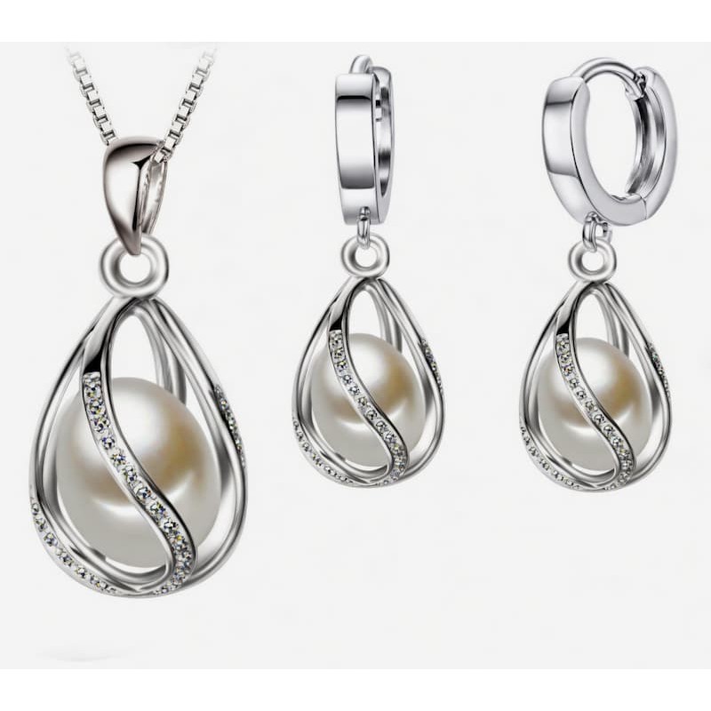 conjunto de collar y pendientes de perlas