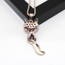 collares largos dorados