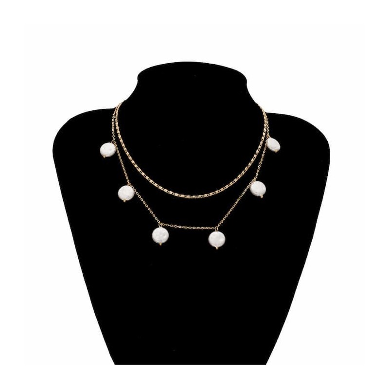 Elegancia Multicapa: Collar Gargantilla con Perlas y Cadena Chapada en Oro de 18k