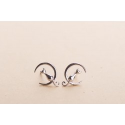 Conjunto de collar y pendientes diseño de gato acabado plata